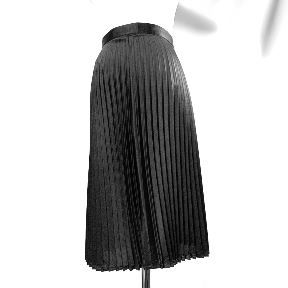 Gorgeous Black Pleated Skirt by GAP